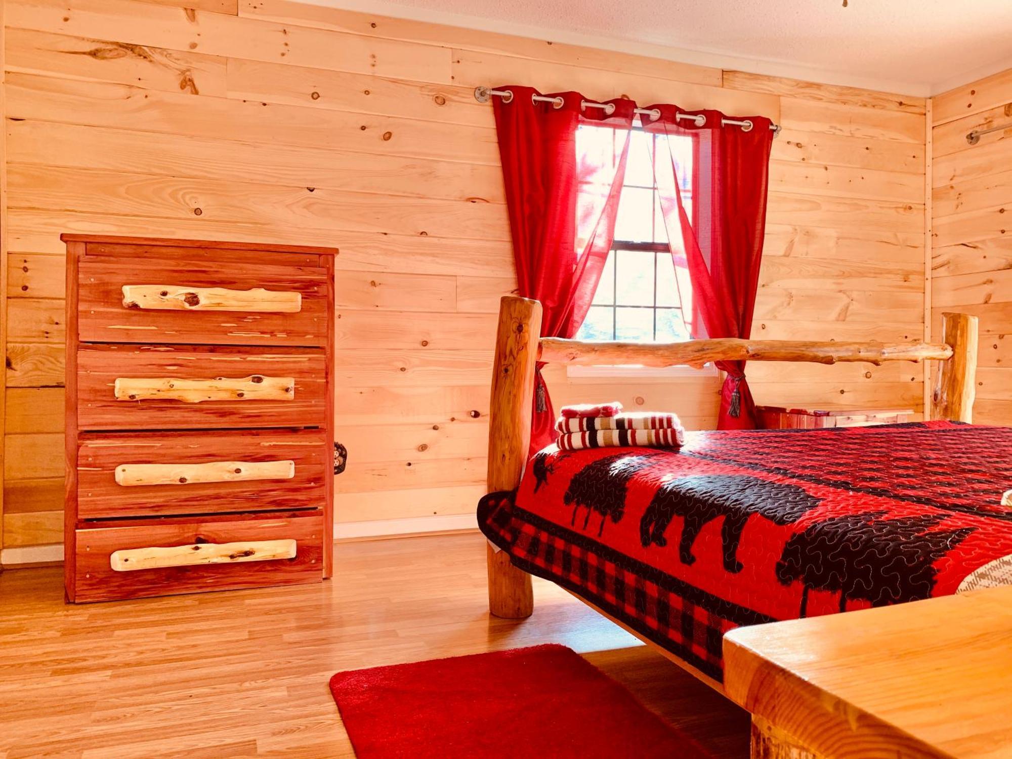 Ferienhaus Wild Reindeer 5min From Parkway Hottub Firepit Sevierville